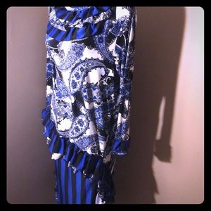 2pc Beautiful Ladies hi-low outfit $80